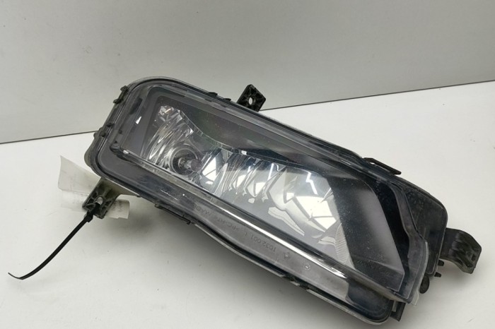 Proiector ceață st&acirc;nga față VW CADDY IV Furgon SAA, SAH 2019 OEM: 2K5941661B 30249551