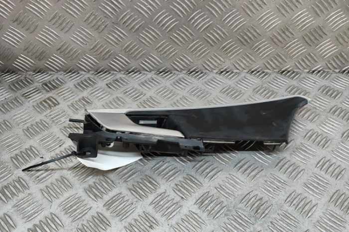 M&acirc;ner de deschidere interior st&acirc;nga față AUDI A5 F53 2024 OEM: 8W6959517D,8W6837019E 30332679