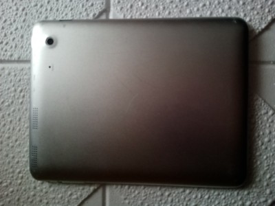 Tableta R81 DEFECTA foto