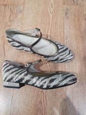 Pantofi dama noi model deosebit piele naturala si textil auriu marime 37