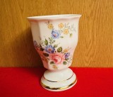 PAHAR/ VAS DIN PORTELAN FIN, CU MARCAJ WIENINGER SEIT 1828 IN MUNCHEN H12cm