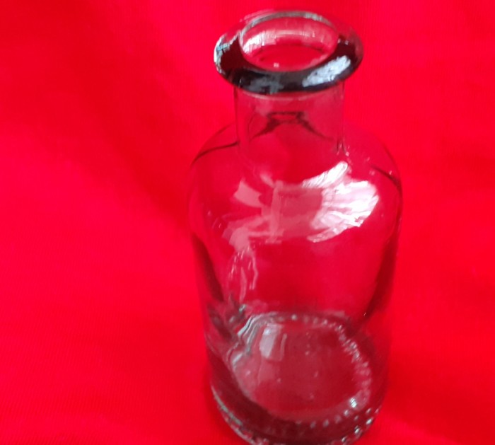 Sticlă veche 8,5 cm