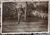 Mihail Arnautu cantand in fata soldatilor, front, Crimeea 1942// fotografie, Romania 1900 - 1950, Portrete