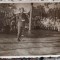 Mihail Arnautu cantand in fata soldatilor, front, Crimeea 1942// fotografie