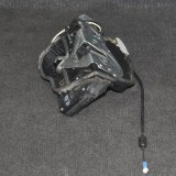 &Icirc;ncuietoare ușă st&acirc;nga spate BMW 7 E65, E66, E67 2002 OEM: 41013061002 2015808
