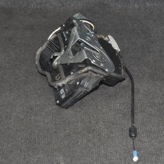 &Icirc;ncuietoare ușă st&acirc;nga spate BMW 7 E65, E66, E67 2002 OEM: 41013061002 | 2015808
