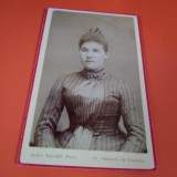 Cumpara ieftin FOTO FEMEIE ANII 1900 VECHI PE CARTON GROS 10 / 7 CM DE COLECTIE RARA!