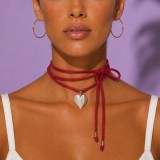 Choker rosu cu pandantiv inima