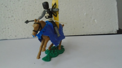 bnk jc Figurina de plastic - Timpo - cavaler medieval calare foto