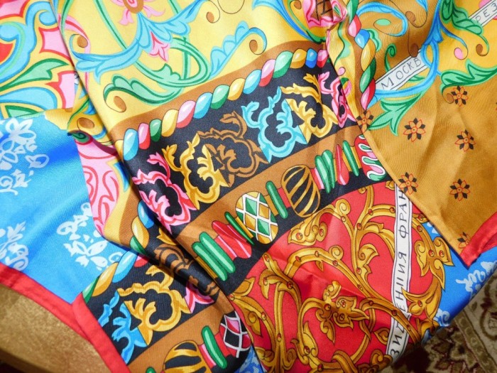 LOUIS FERAUD , vintage , esarfa originala, matase naturala ,colier nou cadou