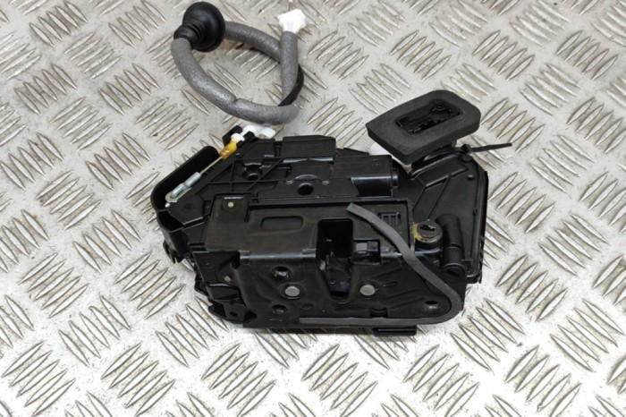 &Icirc;ncuietoare ușă dreapta spate SKODA KAROQ NU7 2020 OEM: 5TA839016D 23994465