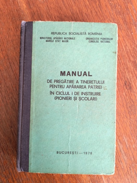 Manual pentru pregatirea tineretului, pionieri si scolari / R7P3F