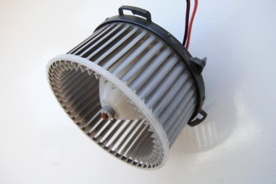 Ventilator aeroterma MAZDA 6 Hatchback GG 2002 OEM: 894000-0 1870817 foto