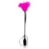 Cumpara ieftin Secret play Riding Crop Black bici din piele ecvestru cu accesoriu de pene Fuchsia 52 cm