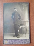 Fotografie tanar militar, pe carton, sfarsit de secol XIX