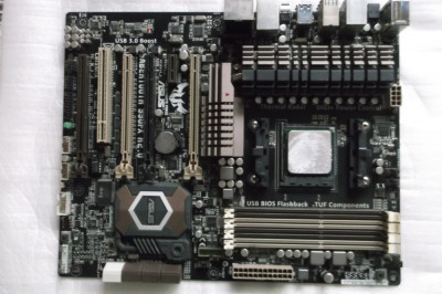 Placa de baza ASUS SABERTOOTH 990FX R2.0 socket AM3+ foto