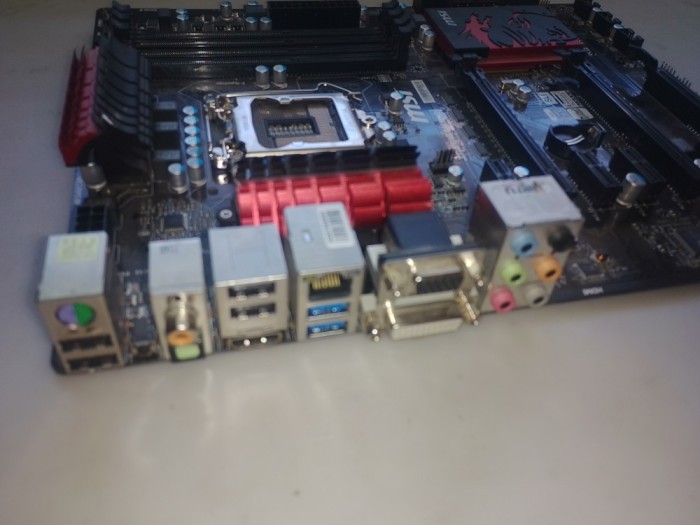 placa de baza pc MSI Z77A-G45 GAMING lga1155 defecta , nu porneste