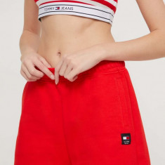 Tommy Jeans pantaloni scurți din bumbac culoarea roșu, uni, high waist DW0DW17772