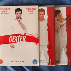 DEXTER - Sezonul I (4 DVD) 12 episoade recital Michael C.Hall