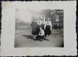 Fotografie, Grup de eleve strajeri, perioada interbelica