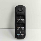 Buton geam ușă dreapta față MASERATI QUATTROPORTE VI 2014 OEM: 670019819 29395533