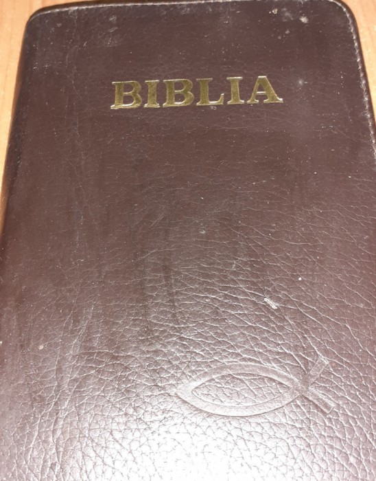 BIBLIA CU FERMOAR