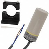 Senzor capacitiv OMRON 3-25mm 90-250V AC cu 2 cabluri NO IP67