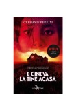 Cumpara ieftin E cineva la tine acasa, Corint