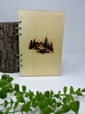 Agenda din lemn de plop cu gravura si rasina epoxidica , 15x22,5 cm