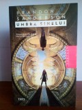 Brandon Sanderson &ndash; Umbra sinelui (fantasy)