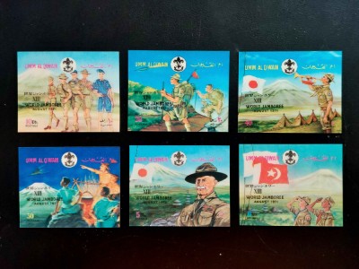 ✅1972 Umm Al Qiwain ,&amp;quot;Cercetasi/a XIII jamboree mondiala &amp;quot;timbre 3D 5x4 cm,serie,MNH foto