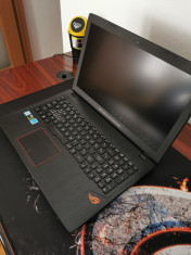 Laptop Asus Rog Strix foto