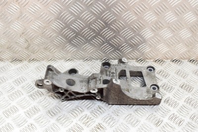 Suport alternator VW GOLF V 1K1 2009 OEM: 06F903143E 15022580 foto