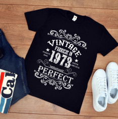 Tricou personalizat aniversare &amp;quot;Vintage&amp;quot; (Marime: XXL, Marime imprimeu: A3 + 10 foto