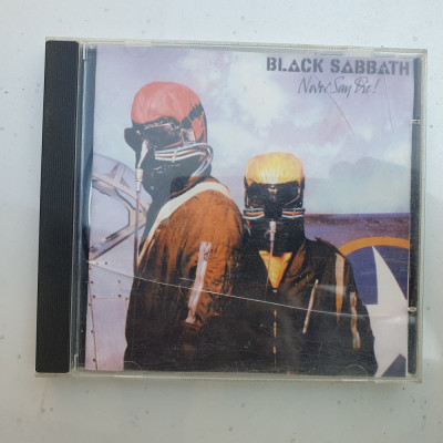 CD original Black Sabath, Never say die! folosit dar in stare buna foto