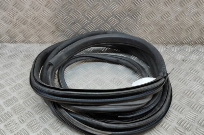 Garnitura ușă st&amp;acirc;nga față BMW i3 I01 2020 OEM: 4A04477 | 22074375 foto