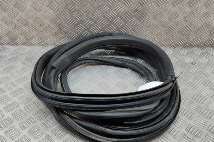 Garnitura ușă st&acirc;nga față BMW i3 I01 2020 OEM: 4A04477 | 22074375