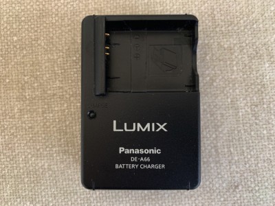 Incarcator PANASONIC DE-A66 - Original foto