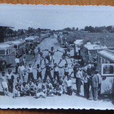 2 fotografii interbelice romanesti cu masini , Arad