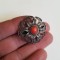 Superba brosa vintage argint si coral rosu