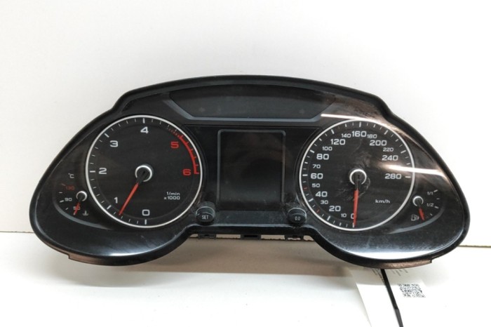 Ceas de bord AUDI Q5 8R 2013 OEM: 8R0920930P 23872680