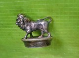 7378-Leu-Cap dop mic sticla veche metal argintat anii 1900.