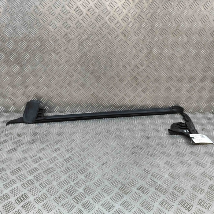 Garnitura de cauciuc ușă dreapta față BMW iX I20 2022 OEM: 8491338 26957914