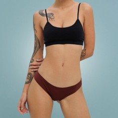 Weekiss Seamless chiloti menstruali, lenjerie menstruala reutilizabila, Dimensiune: XXL (44); Reduceri de volum: 3 chiloți 10% reducere; Culoare: Roșu