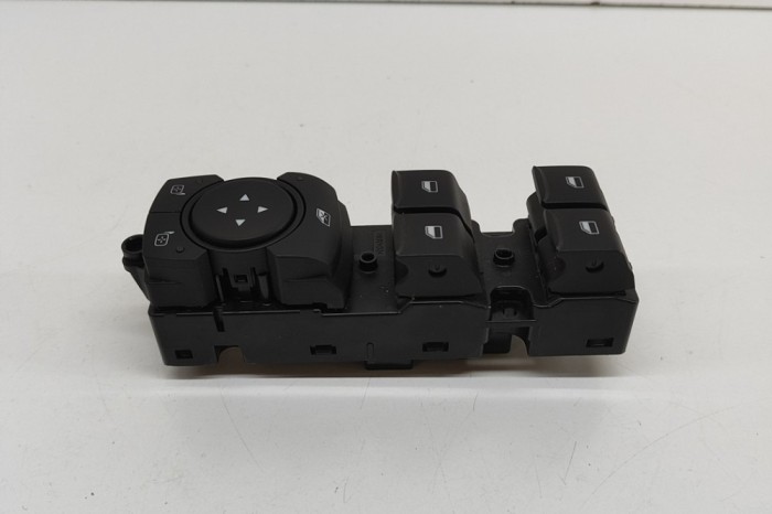 Buton geam ușă dreapta față FORD FIESTA VII 2022 OEM: N1B1-14540-DA 29534336