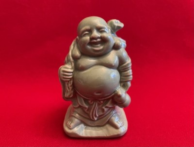 BUDDHA VESEL- STATUETA DIN PORTELAN EMAILAT H9cm foto