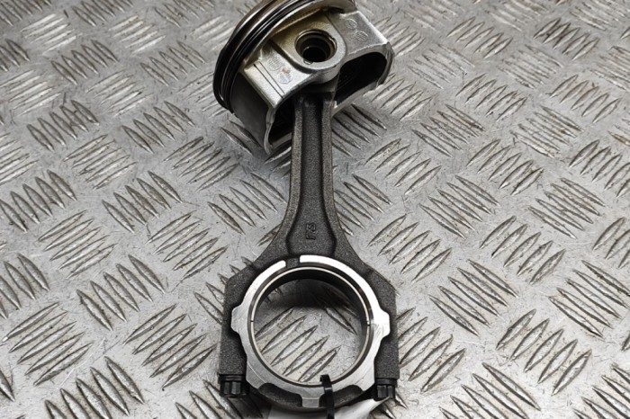 Piston LEXUS RX _L1_ 2010 OEM: 13101-31091,13201-39135 | 3897094