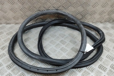 Garnitura ușă dreapta spate MERCEDES-BENZ GLE W167 2022 OEM: A1676972500 | 27455860 foto