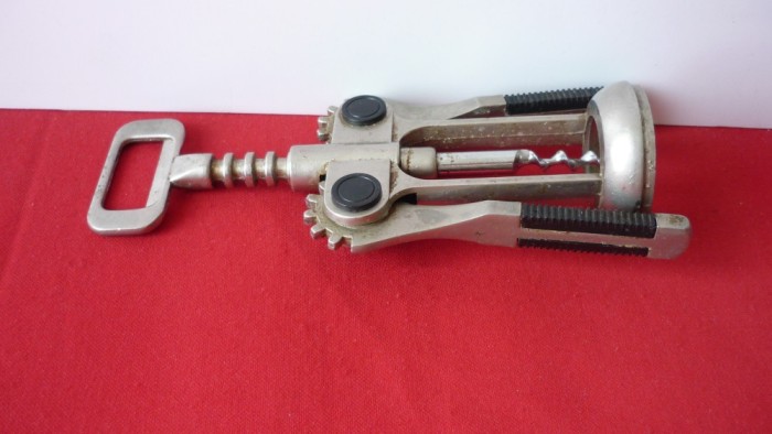 TIRBUSON VECHI, DESFACATOR STICLE