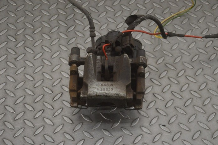 Etrier de fr&acirc;nă dreapta spate JAGUAR I-PACE X590 2020 OEM: Off-road | 23506628